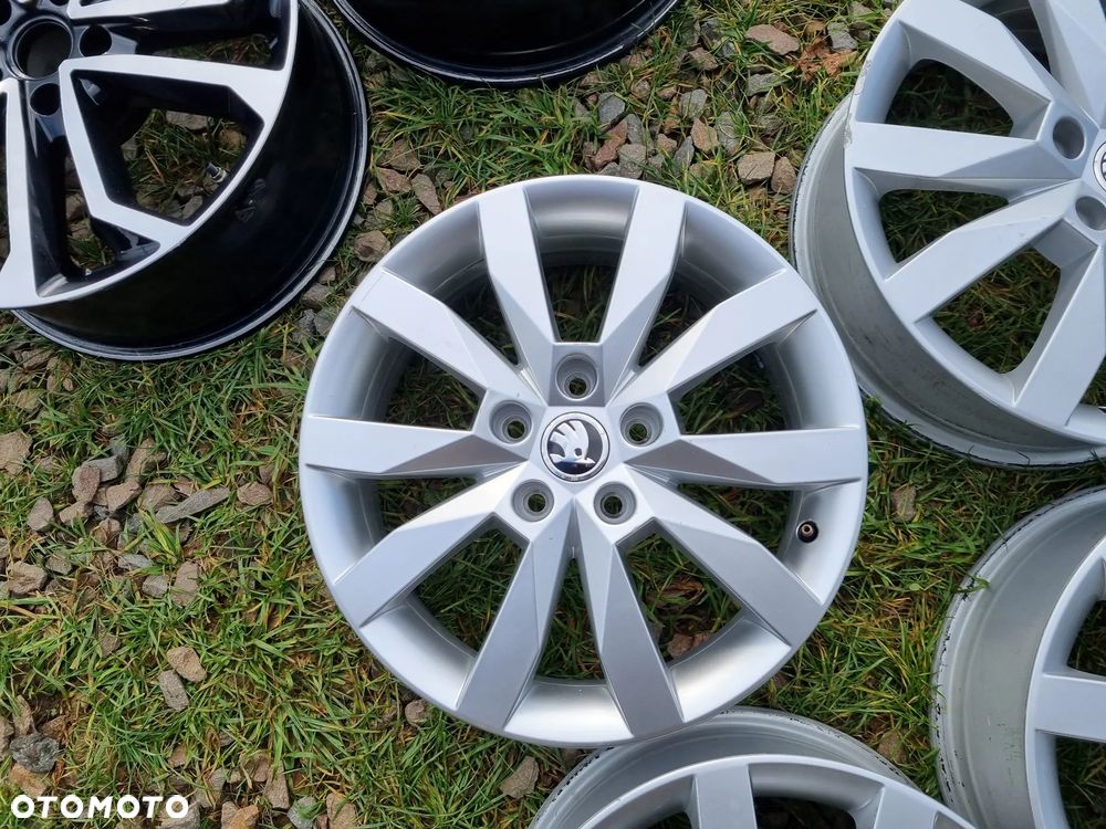 Skoda 5E0 OCTAVIA 3,4,SUPERB,AUDI,VW GOLF,SEAT alu 6x17 ET48 5X112 bdb stan - 3