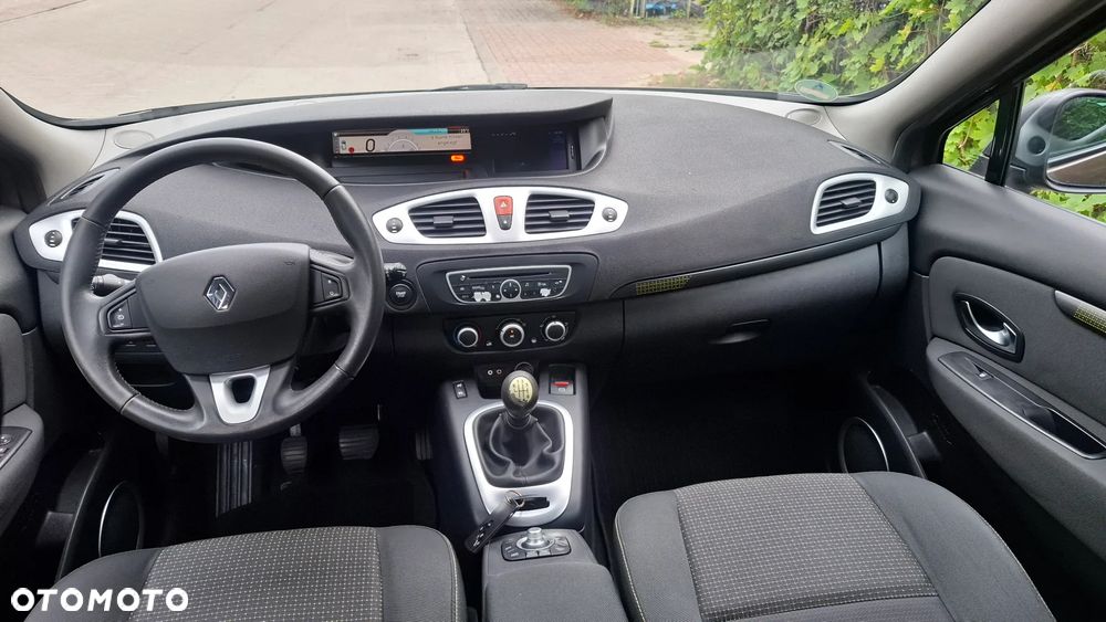 Renault Scenic 1.6 16V 110 Expression - 11
