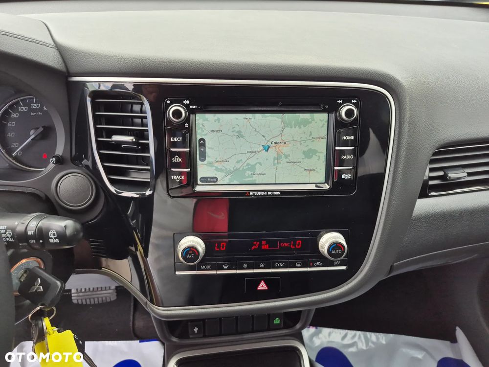 Mitsubishi Outlander - 14