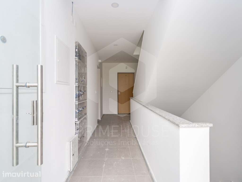 Apartamento T1 exclusivo na Charneca de Caparica com arrecadação e ... - Grande imagem: 5/15