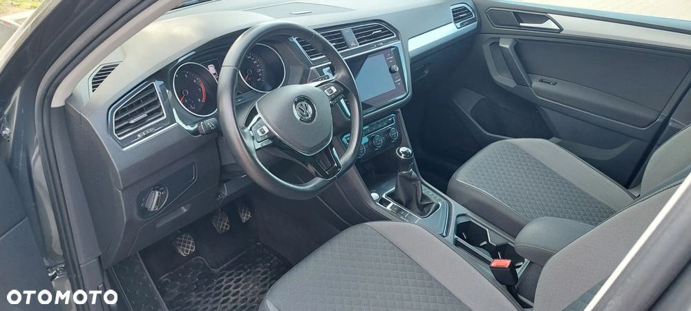 Volkswagen Tiguan 1.5 TSI EVO Comfortline - 9