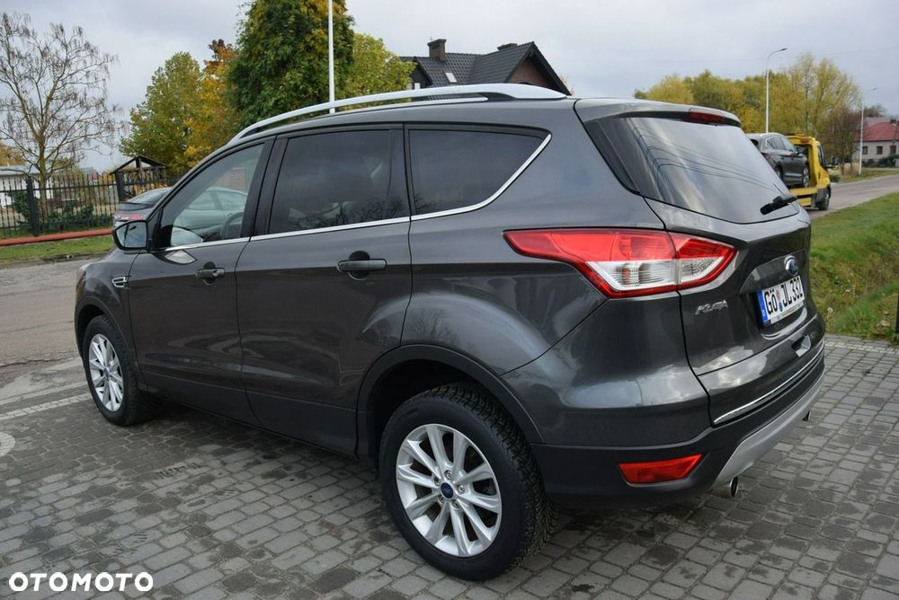Ford Kuga 2.0 TDCi 2x4 Titanium - 14