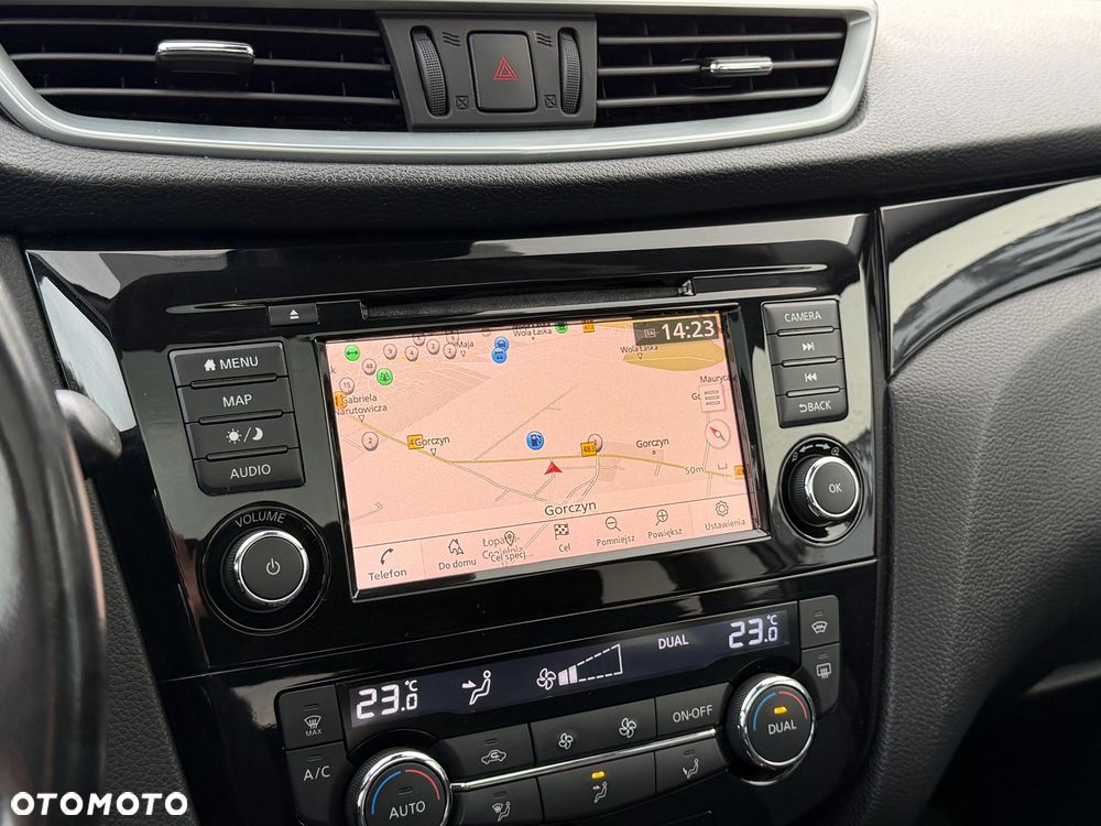 Nissan Qashqai 1.3 DIG-T N-Connecta DCT - 29