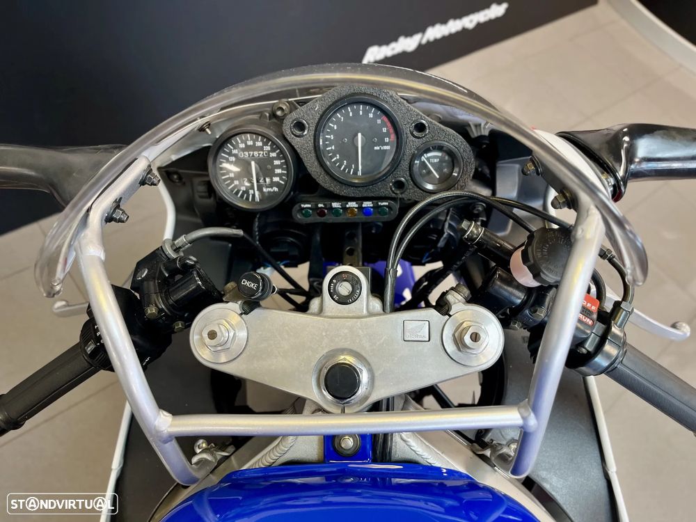 Honda Fireblade 900RR - 3