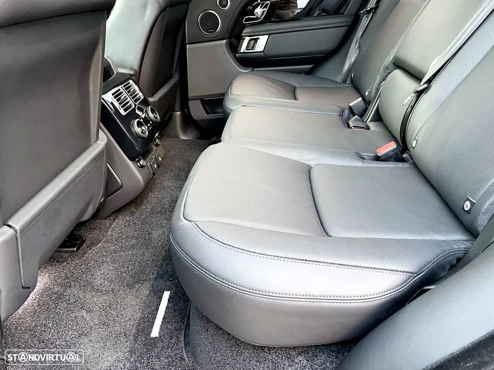 Land Rover Range Rover P400e Plug-in Vogue - 25