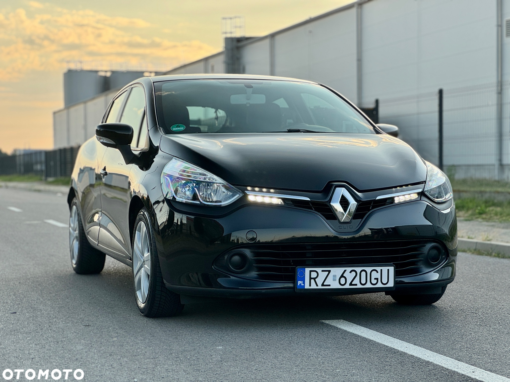 Renault Clio 1.2 16V 75 Life - 16