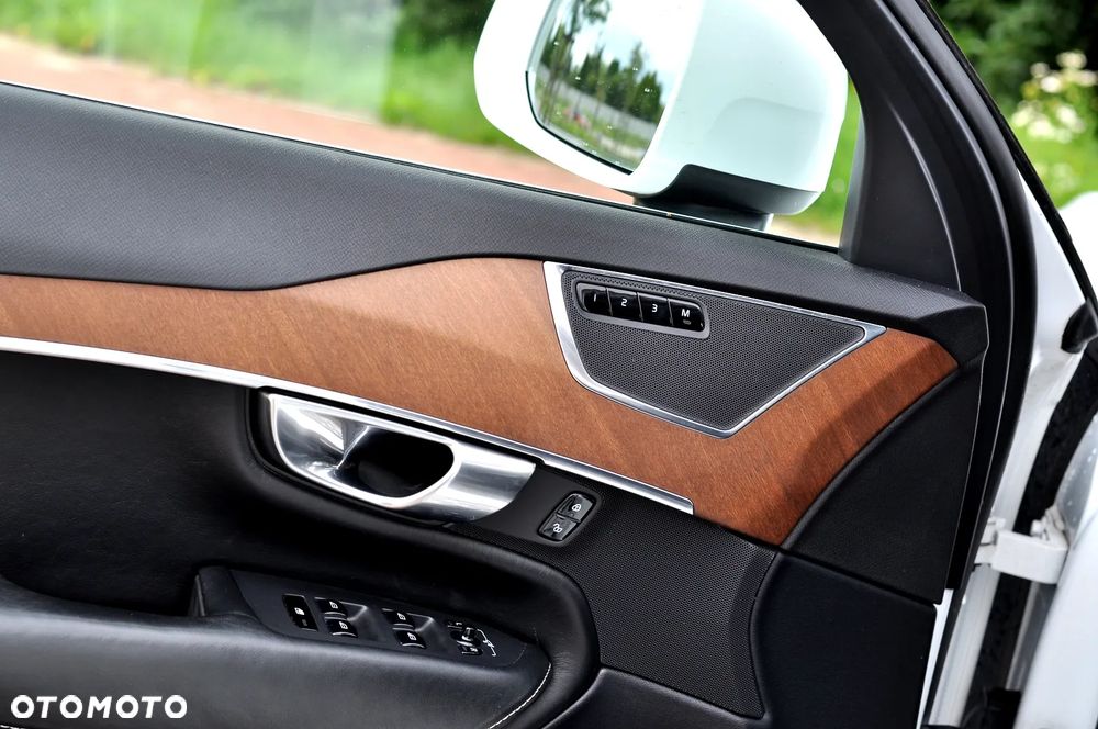 Volvo XC 90 D5 AWD Geartronic Inscription - 25