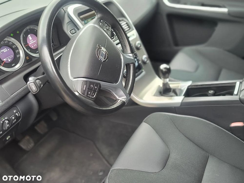 Volvo XC 60 DRIVe R Design - 11