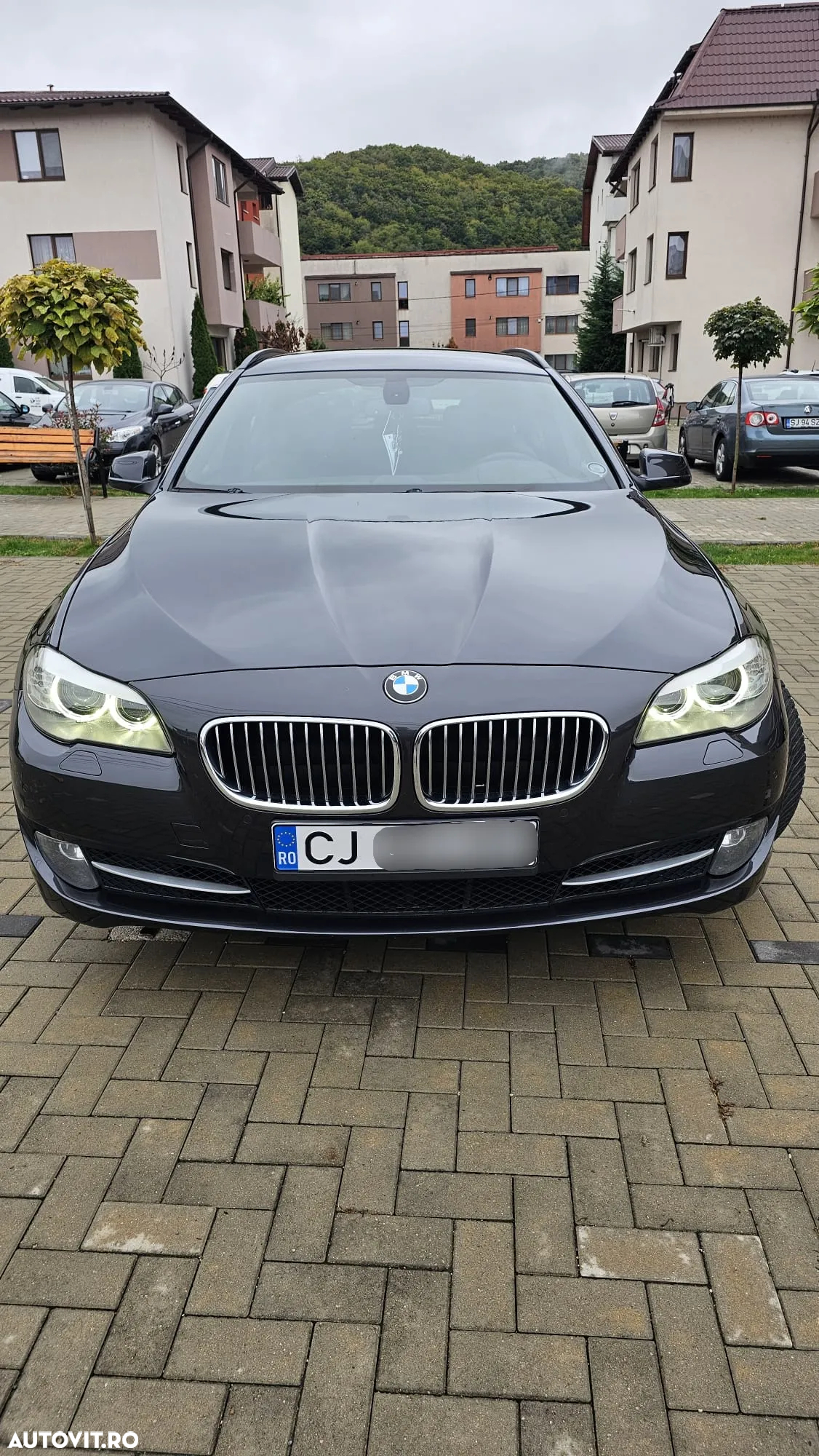 BMW Seria 5 525d xDrive Touring - 3