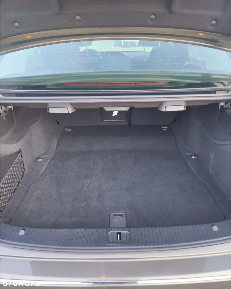 Mercedes-Benz Klasa E 250 CDI DPF BlueEFFICIENCY Automatik Elegance - 17