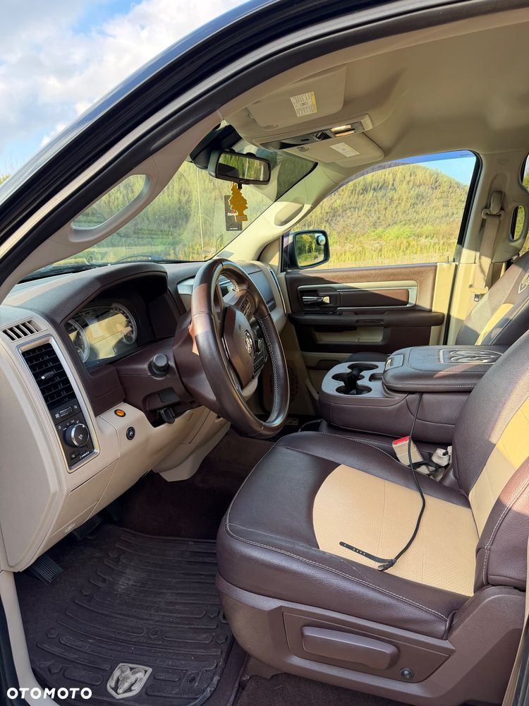 Dodge RAM 5.7 4x4 - 12