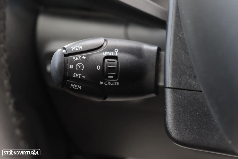 Citroën C3 1.2 PureTech Shine - 24