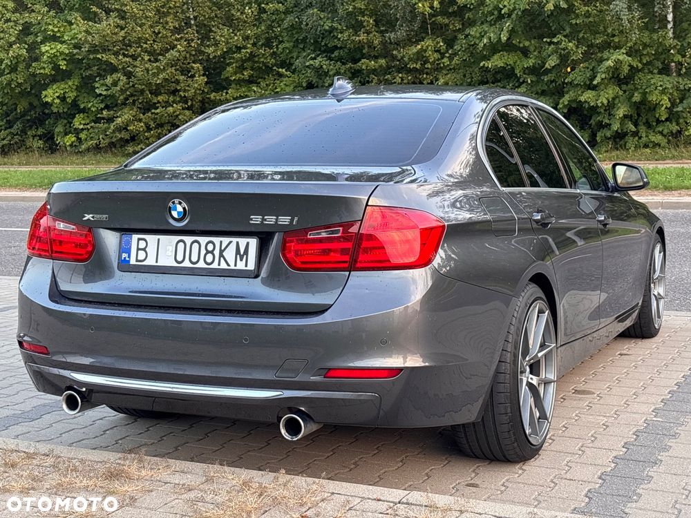 BMW Seria 3 335i xDrive Luxury Line - 9