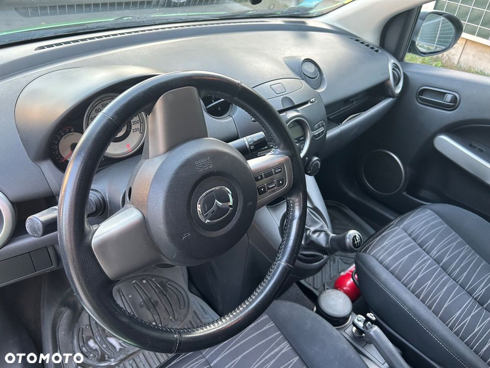 Mazda 2 - 9