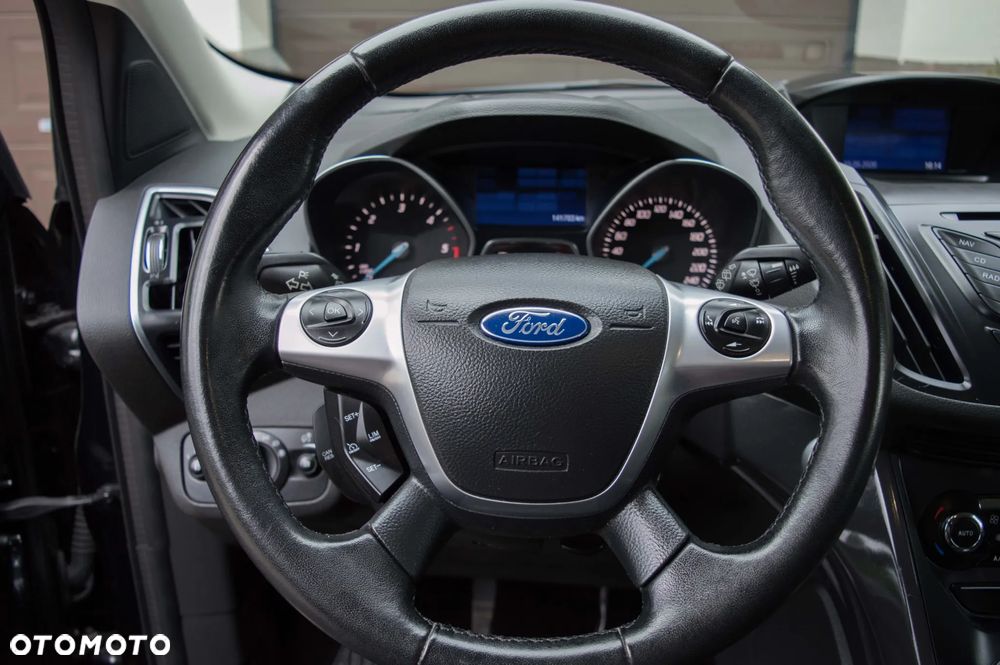 Ford Kuga 2.0 TDCi 2x4 Titanium - 18