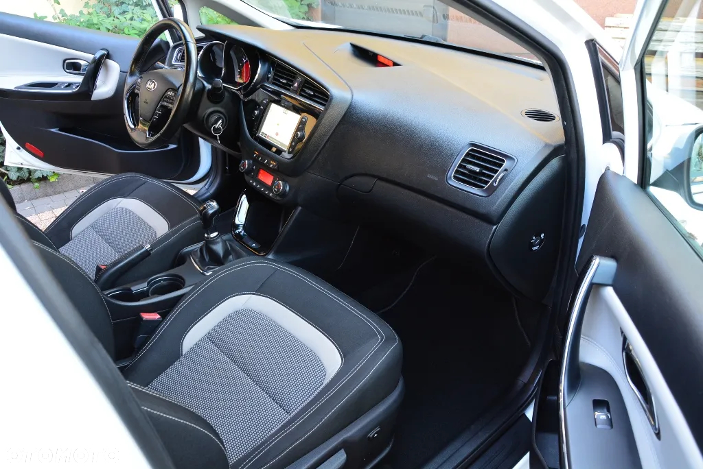 Kia Ceed 1.4 L Business Line Plus - 21