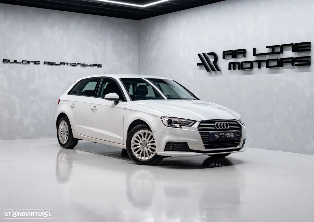Audi A3 Sportback 1.6 TDI Advance - 1
