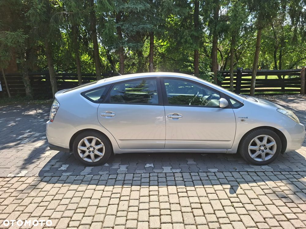 Toyota Prius 1.5 VVT-i Sol - 8
