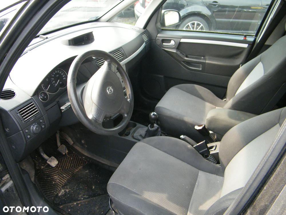 Komplet fotele przód kanapa tył Opel Meriva A. - 1