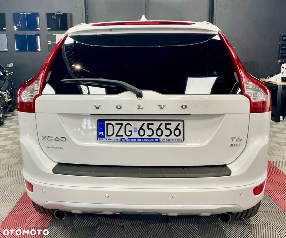 Volvo XC 60 T6 AWD Geartronic Momentum - 17