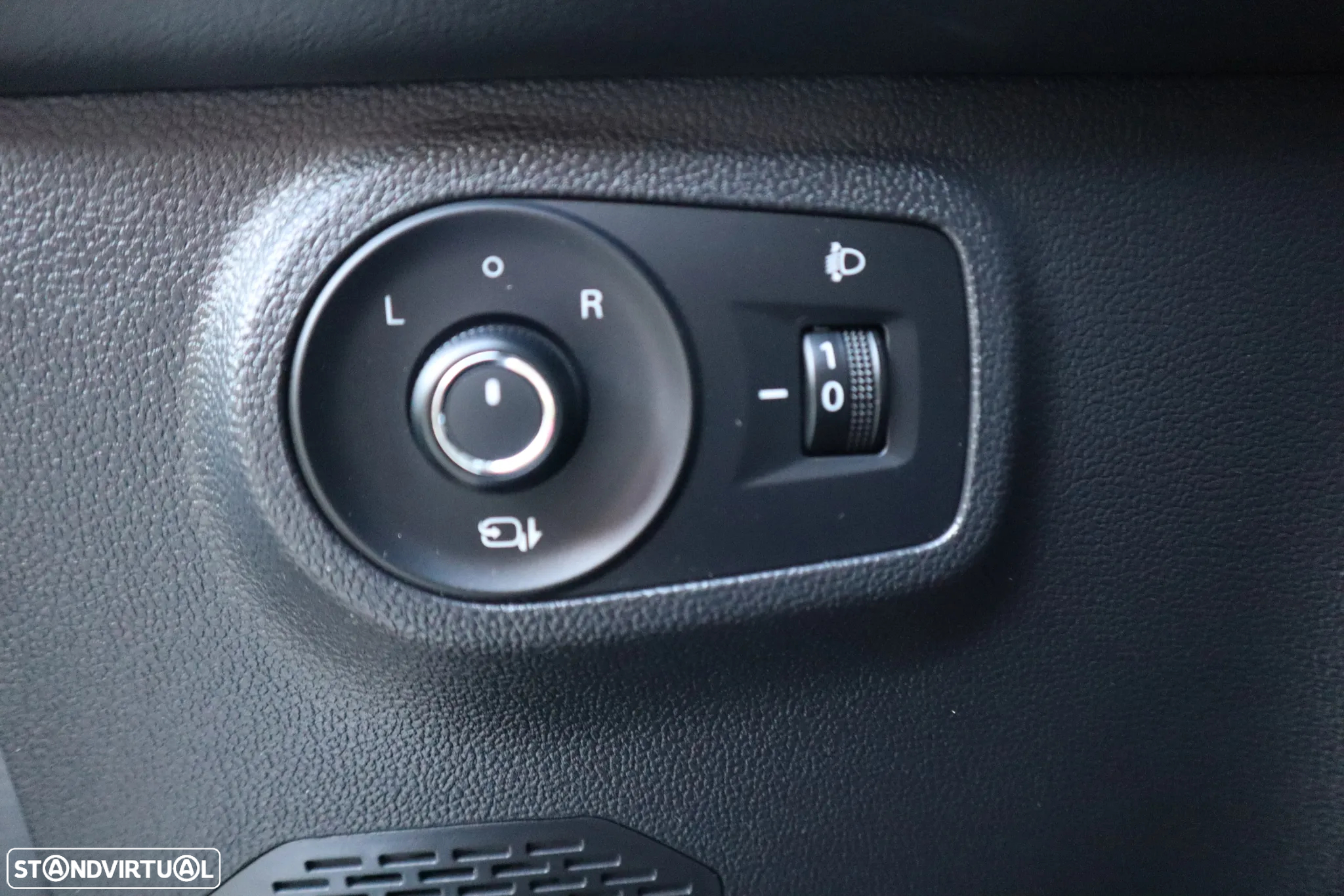 MG ZS EV 72.6 kWh Luxury - 17