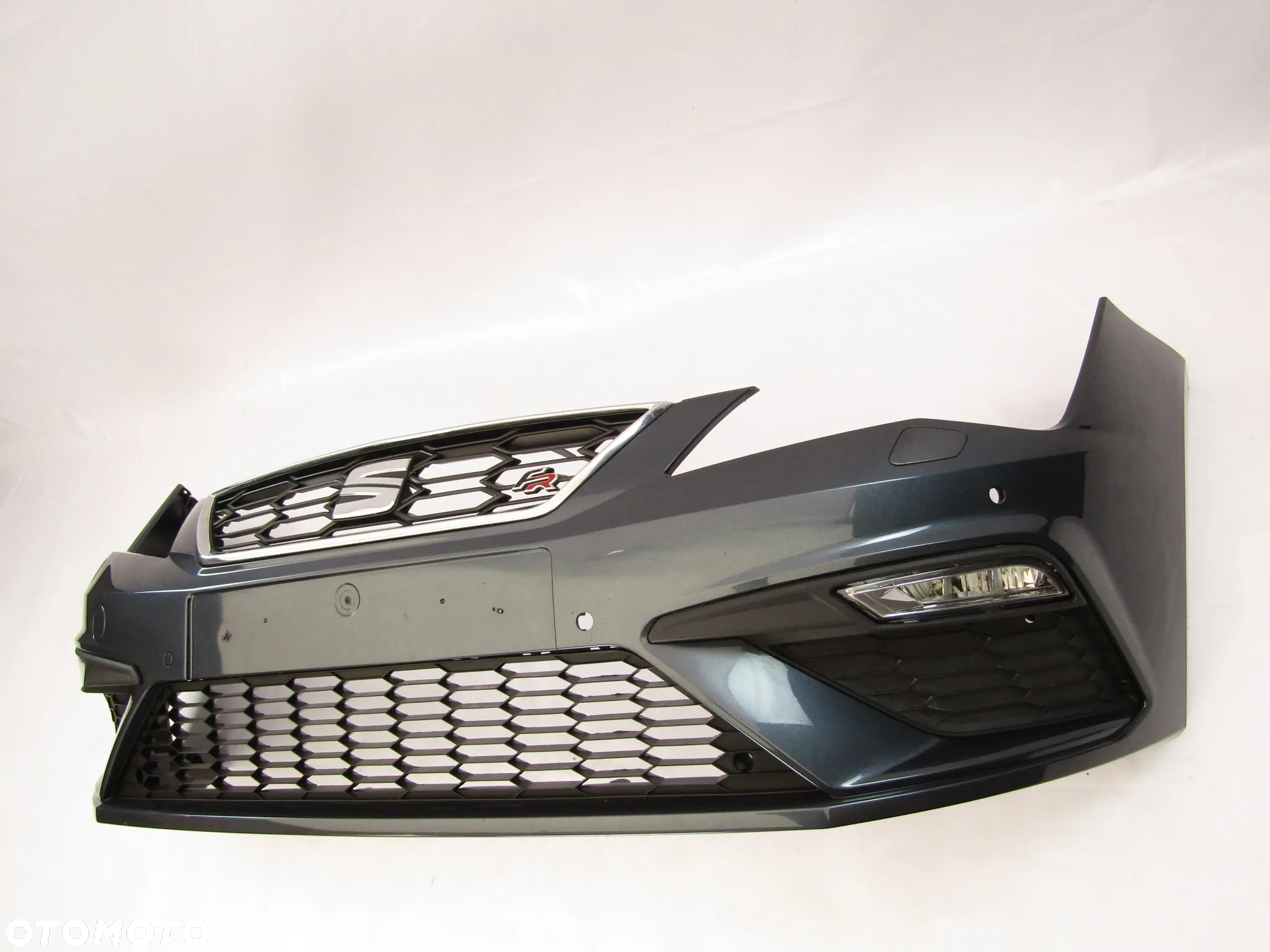 Zderzak przedni Seat Leon FR 17 - 20 Sprysk./ Pdc-4 Lakier LC7V - 9