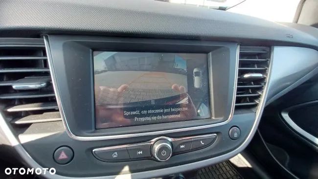 Opel Crossland X - 18