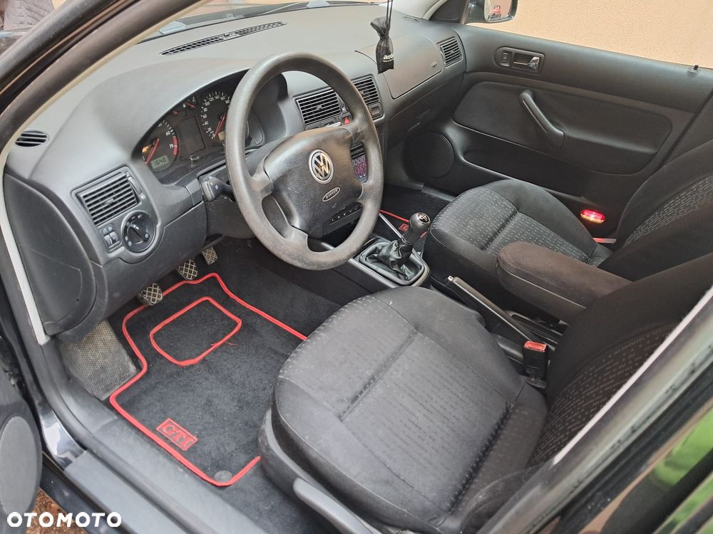 Volkswagen Golf - 12