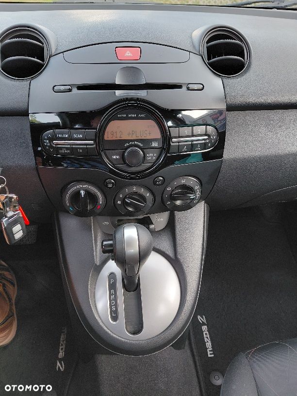 Mazda 2 1.5 Exclusive + - 14