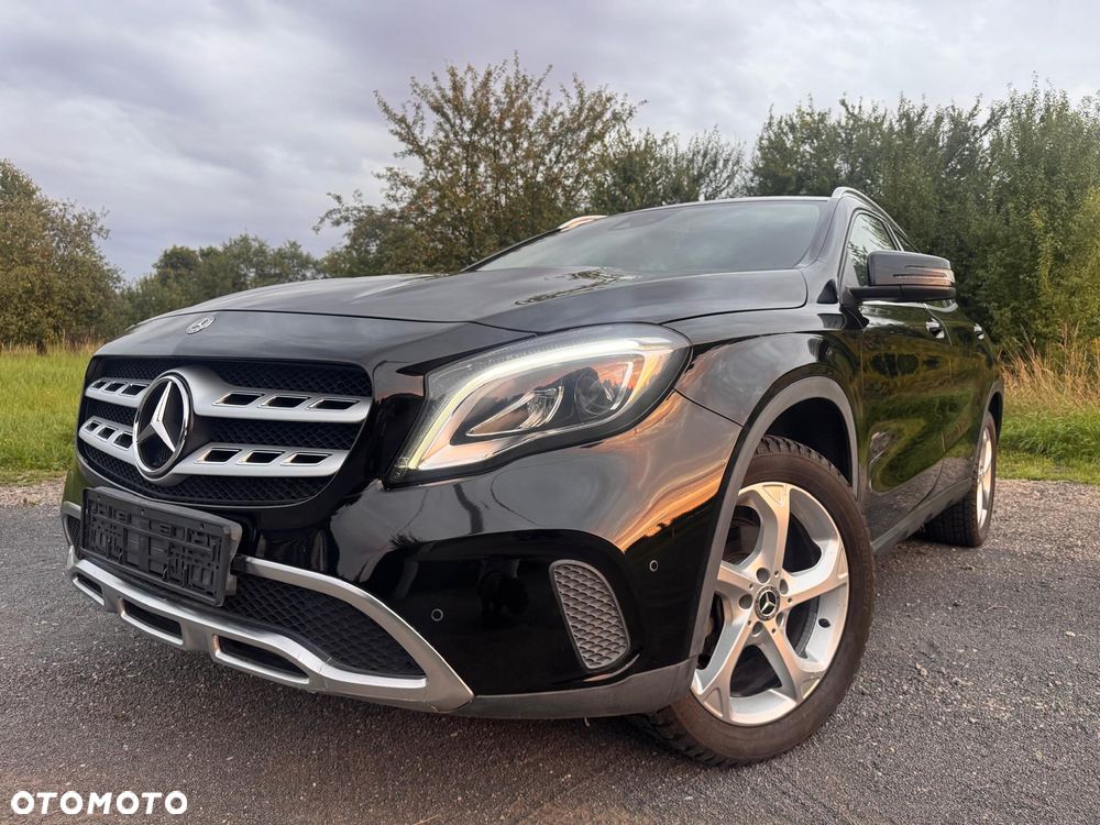 Mercedes-Benz GLA 180 d - 1
