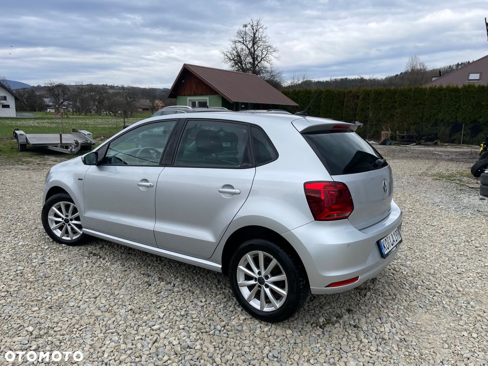 Volkswagen Polo 1.4 TDI Blue Motion Technology Lounge - 4