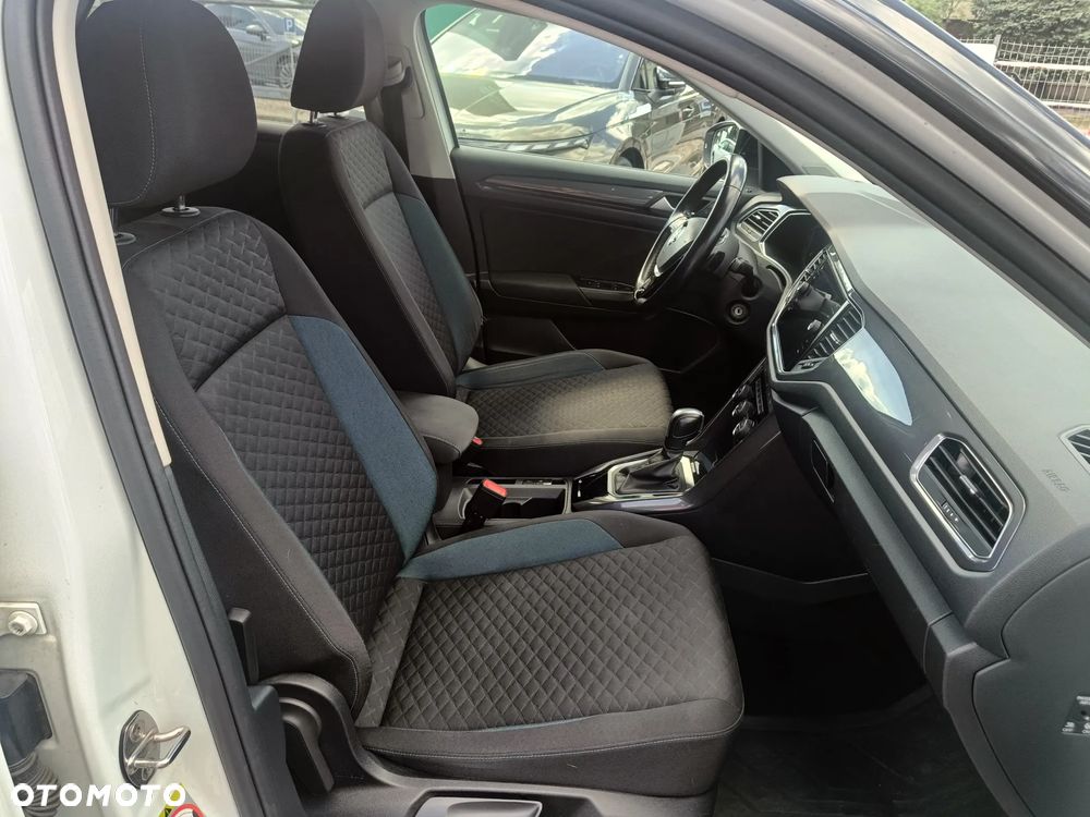 Volkswagen T-Roc - 11