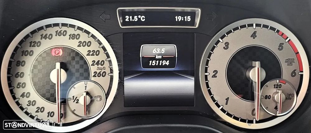 Mercedes-Benz A 180 CDI (BlueEFFICIENCY) Urban - 12