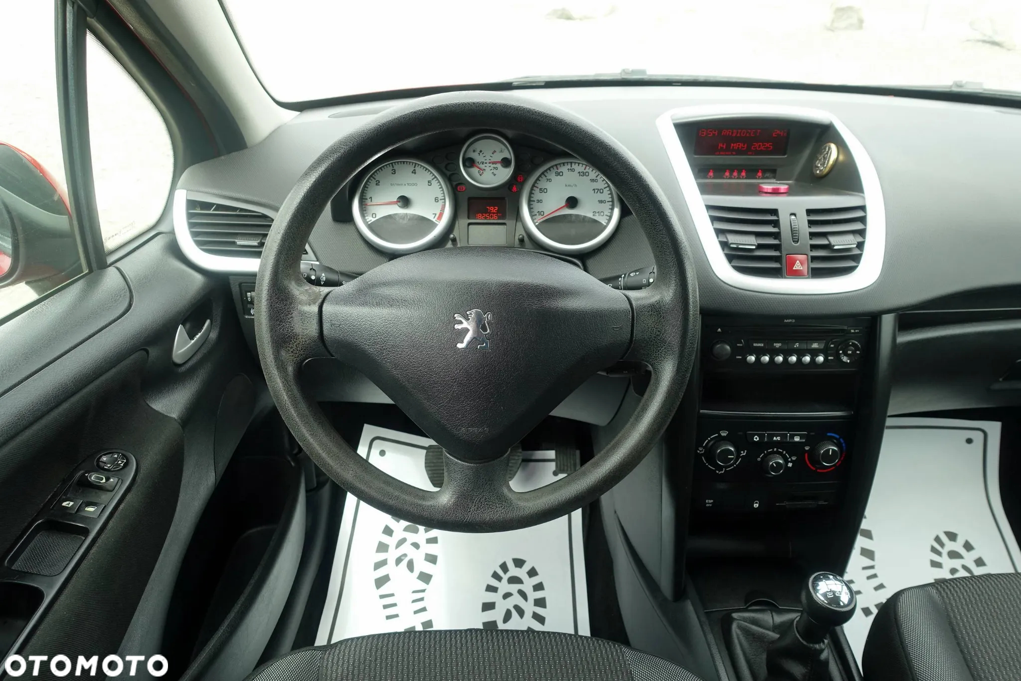 Peugeot 207 - 10