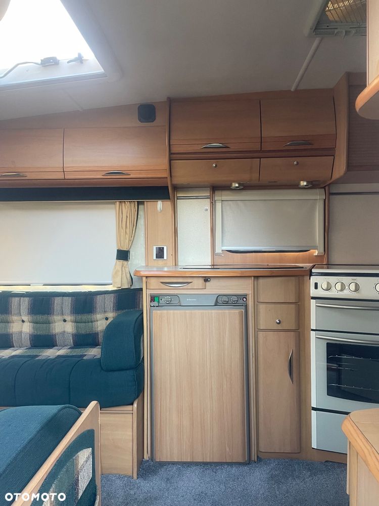 SWIFT Conqueror 645 Lux - 8