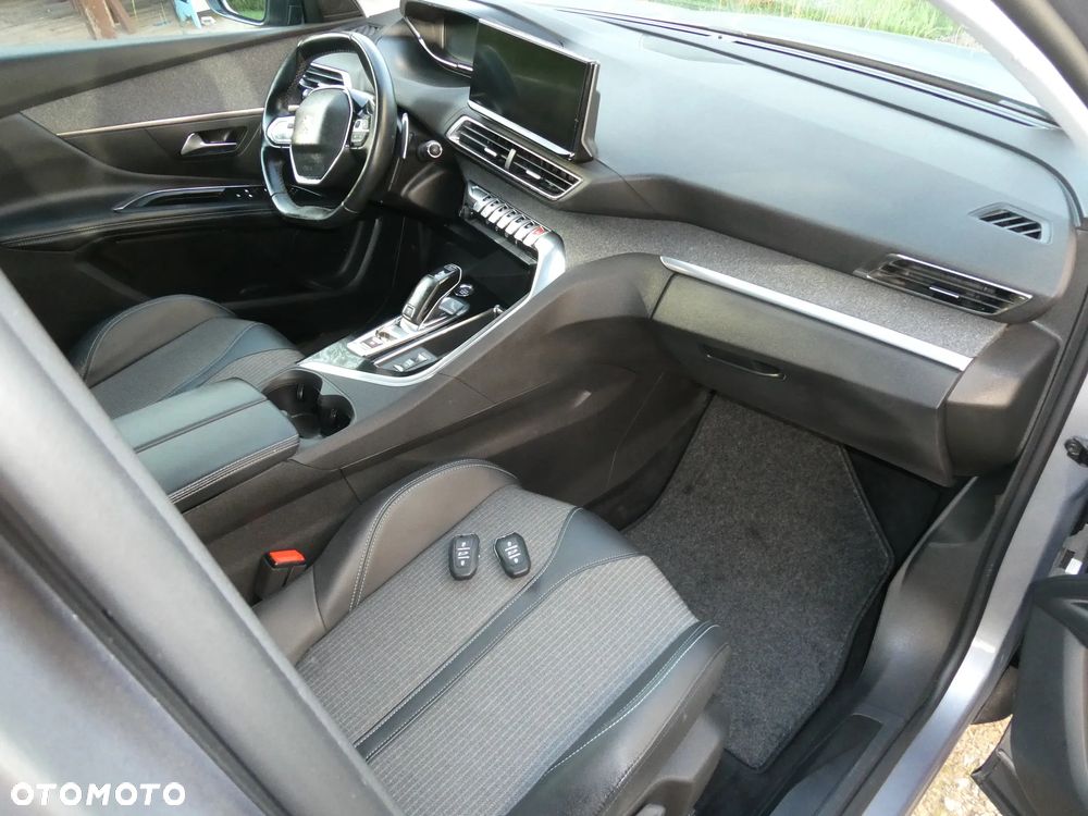 Peugeot 3008 - 16