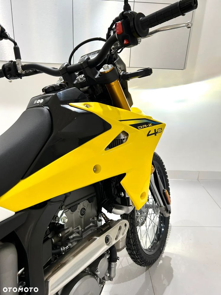 Suzuki DR-Z - 17