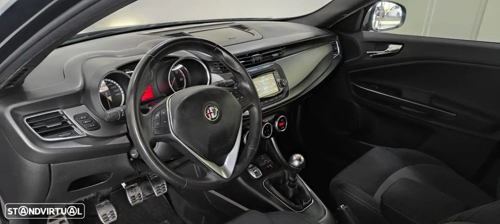 Alfa Romeo Giulietta - 5