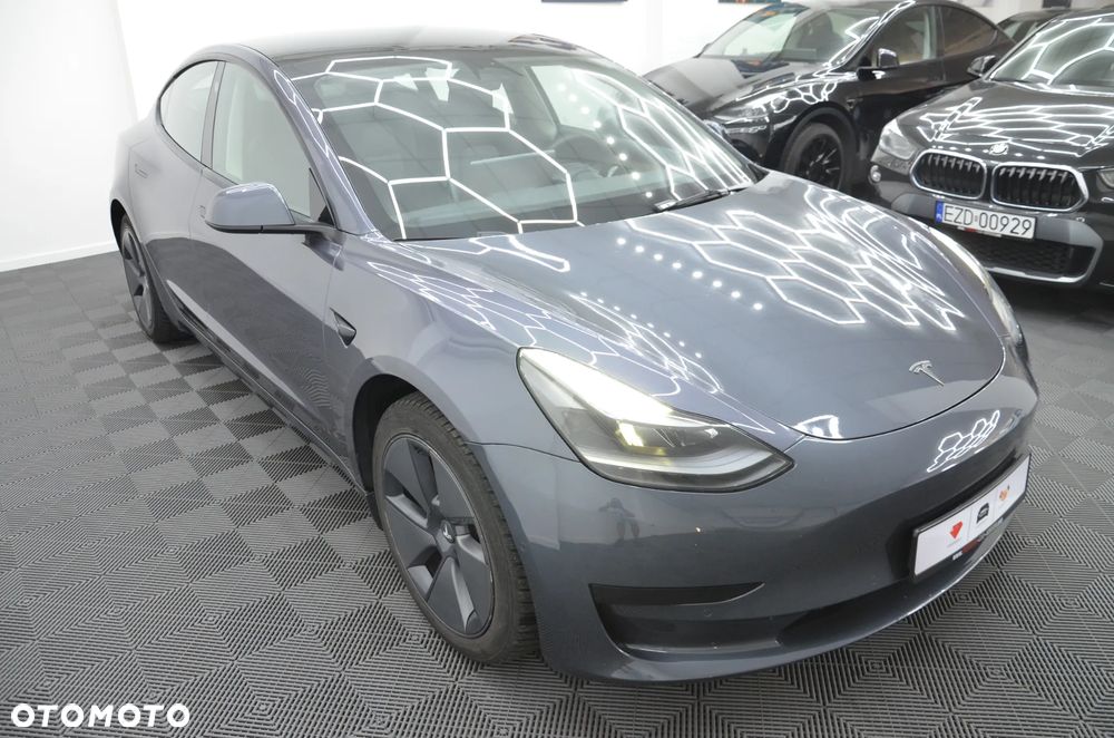 Tesla Model 3 Standard Reichweite Plus Hinterradantrieb - 9