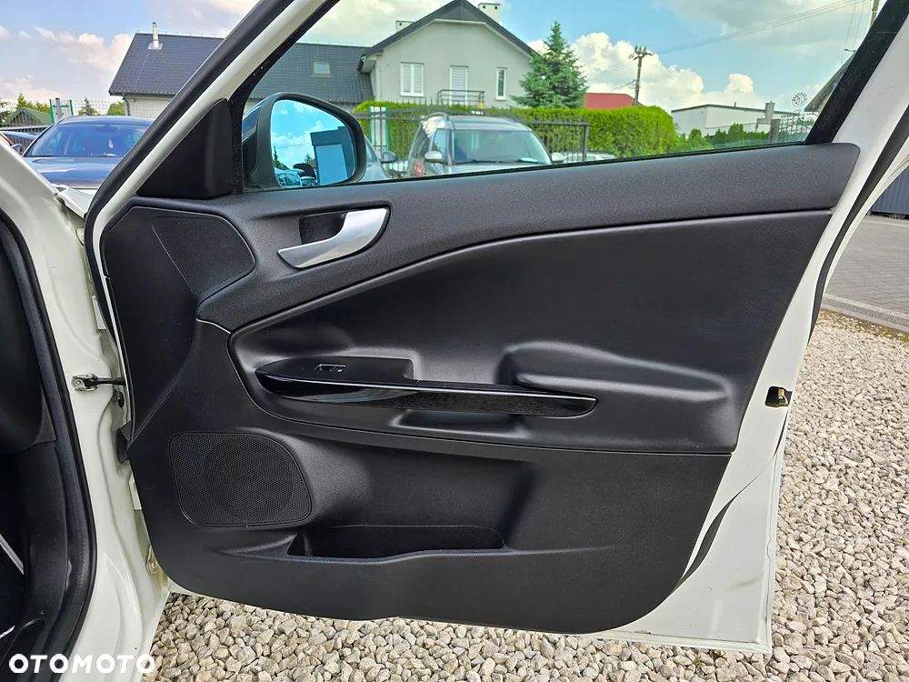 Alfa Romeo Giulietta 1.6 JTDM Distinctive - 21