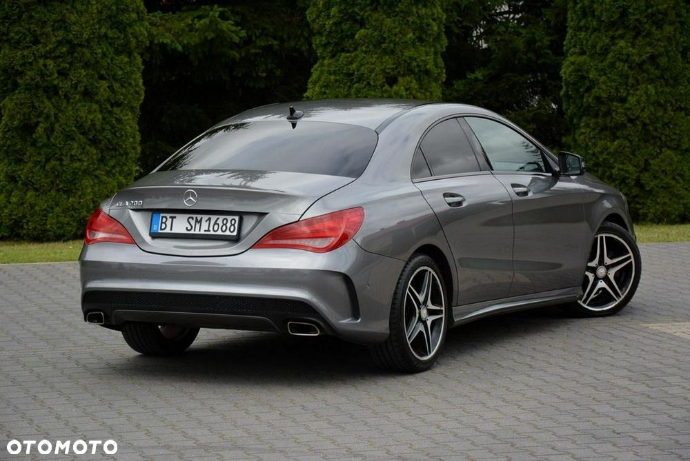 Mercedes-Benz CLA 200 7G-DCT AMG Line - 12