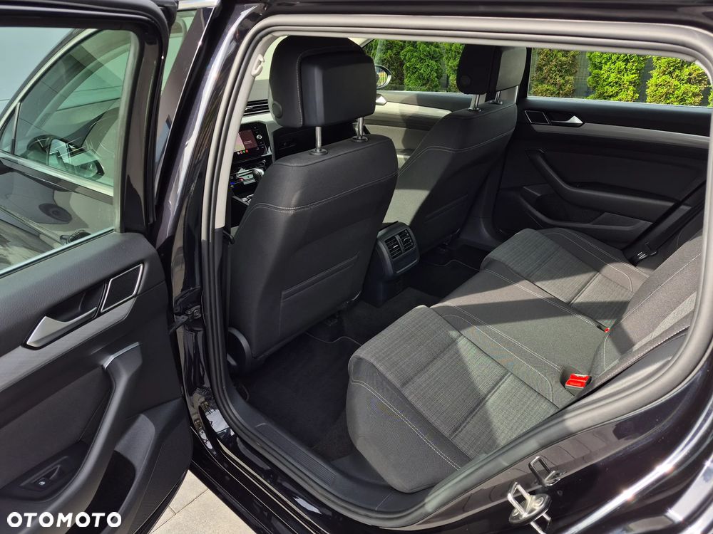 Volkswagen Passat 2.0 TSI Business DSG - 14