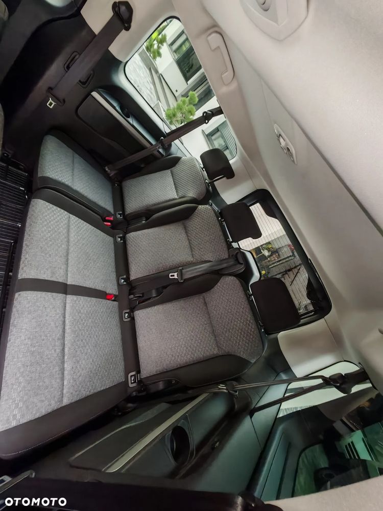 Peugeot Traveller 2.0 BlueHDi Long Business VIP EAT8 - 21