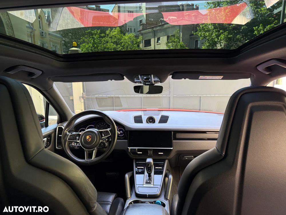 Porsche Cayenne - 9
