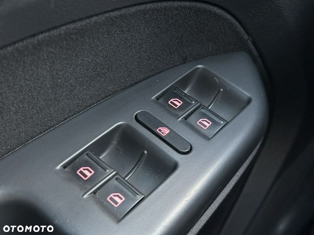 Volkswagen Touran - 29