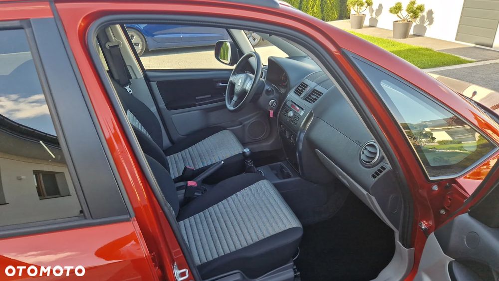 Suzuki SX4 1.6 VVT 4x4 Comfort - 8