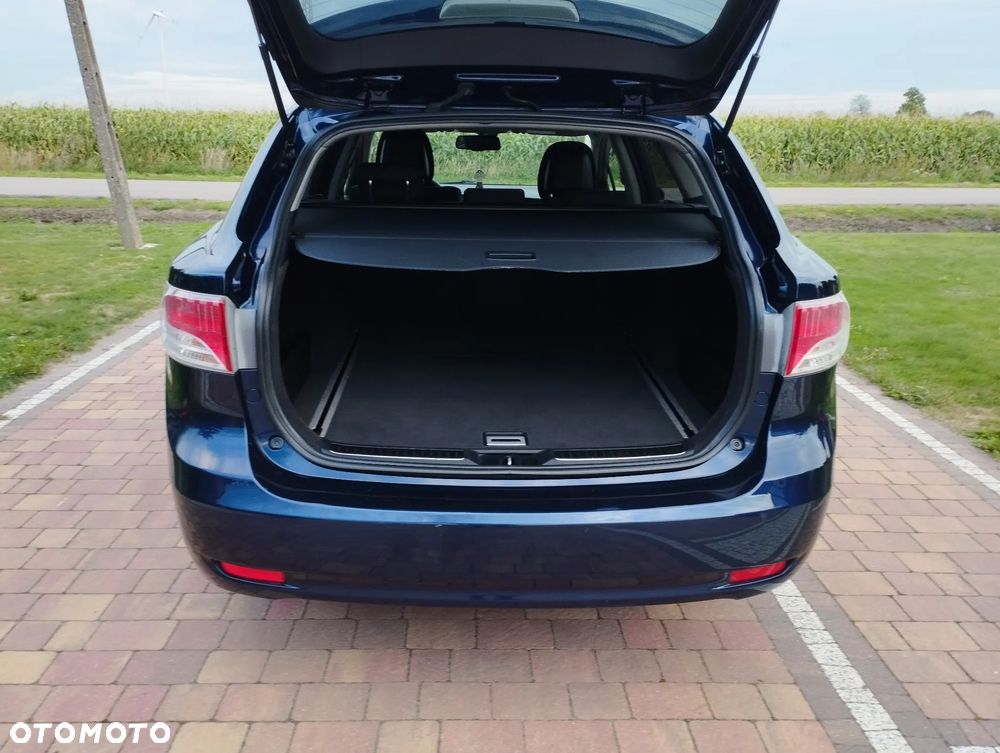 Toyota Avensis - 6