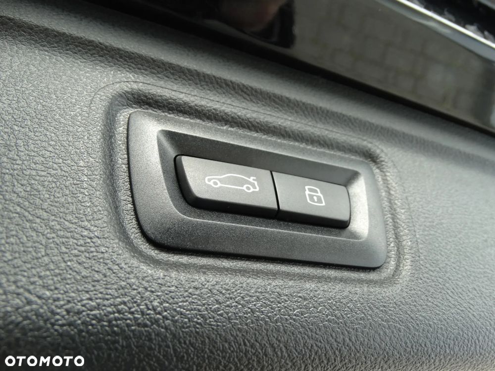 BMW Seria 3 320d xDrive M Sport - 11