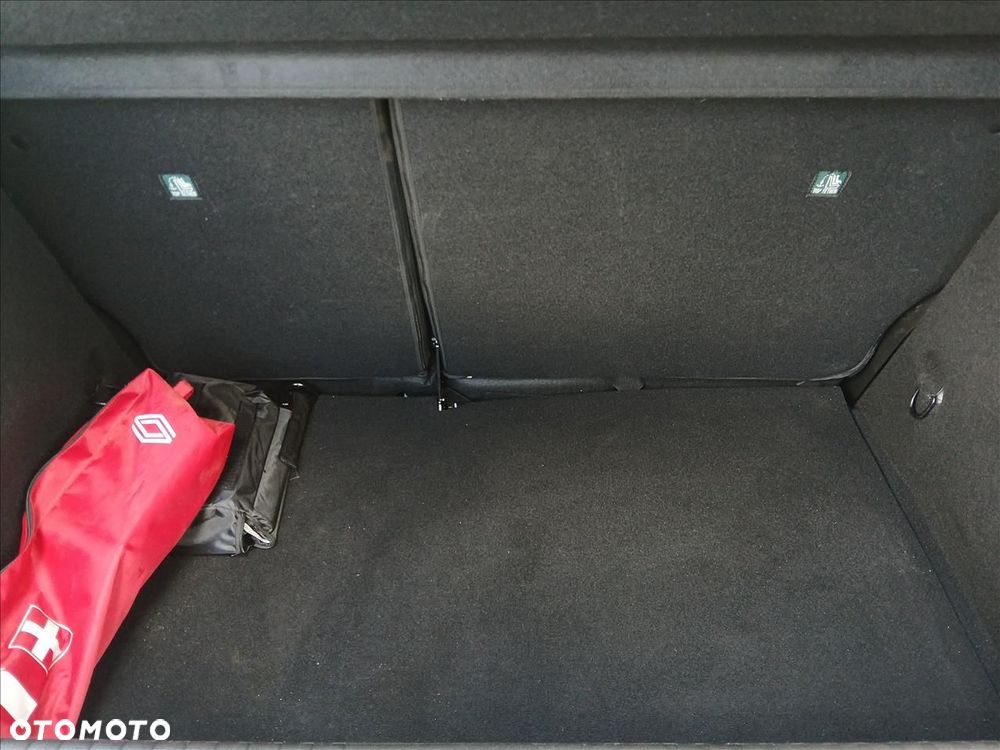 Renault Clio - 10