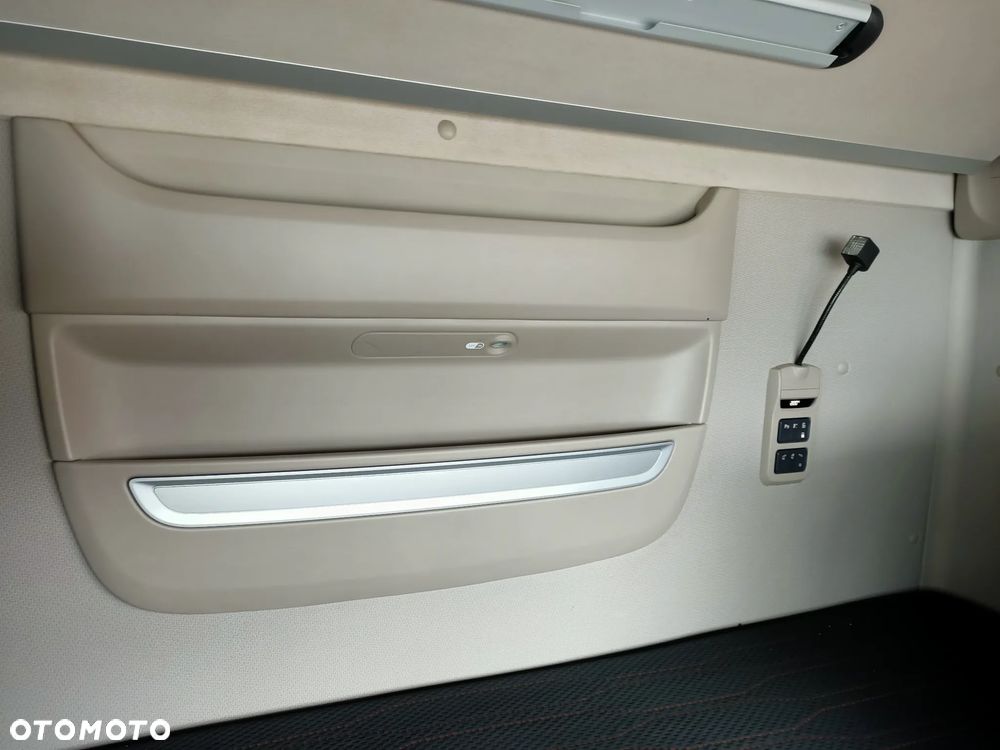 DAF XF450 6X2 Chłodnia Izoterma Carrier Supra 950 2szt - 21